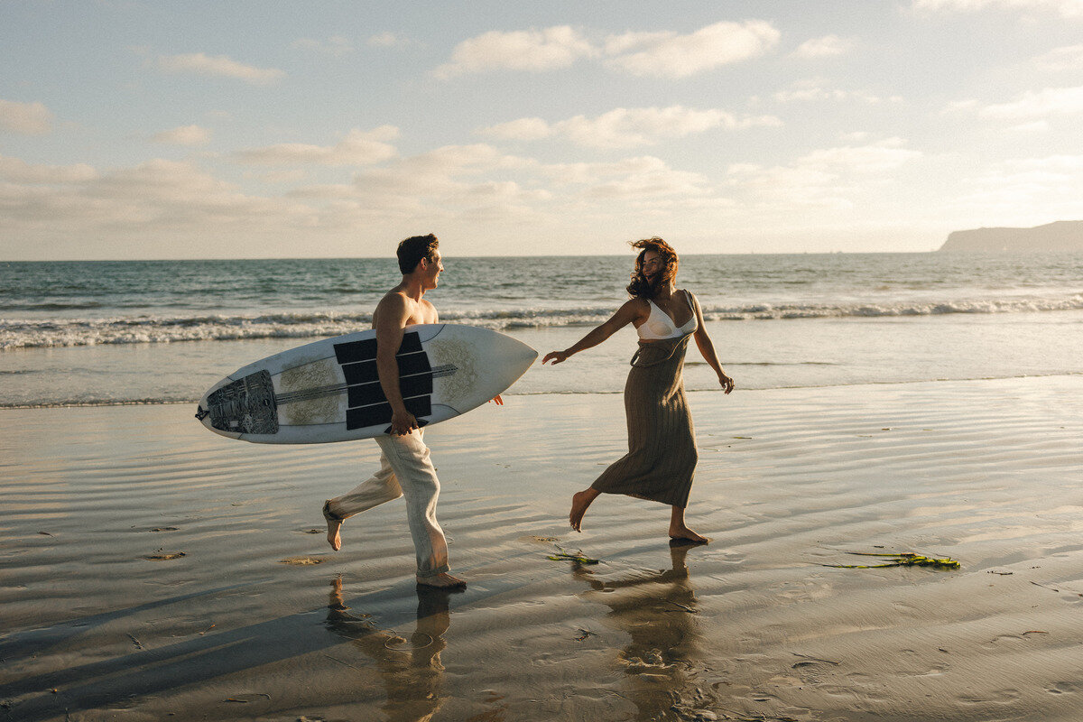 couple-beach-photoshoot