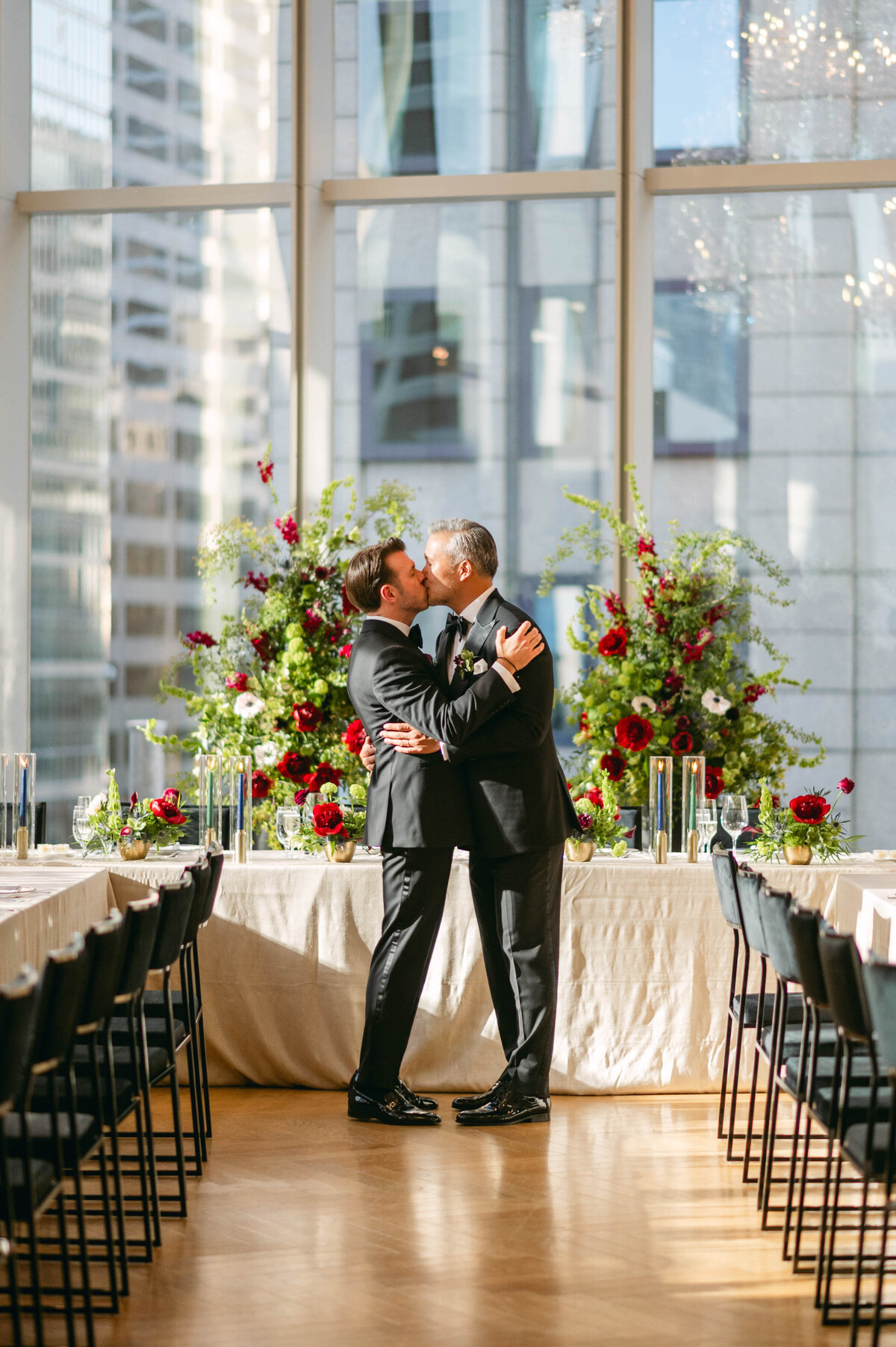 515-Shangri-La-Hotel-Toronto-Canada-Christopher-Edward-Wedding-22