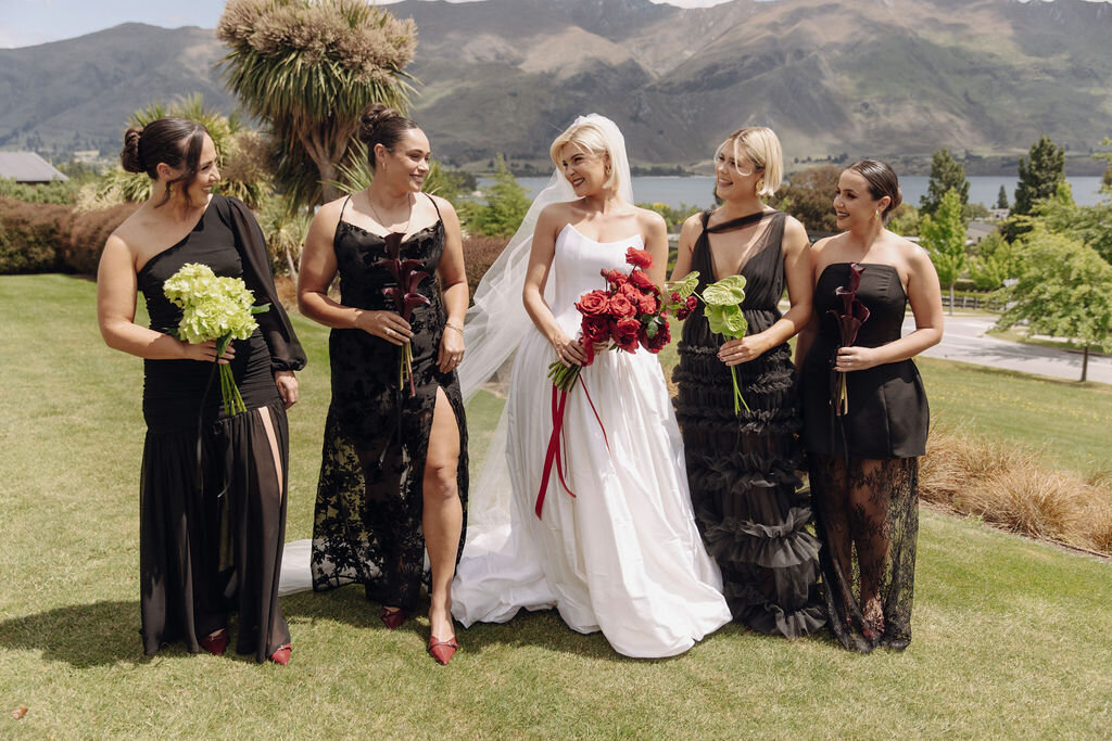 beautifulbrideonherweddingdayinqueenstownwithhairandmakeupnaturalandsoftfrommakeupartistpaigeshipstone28