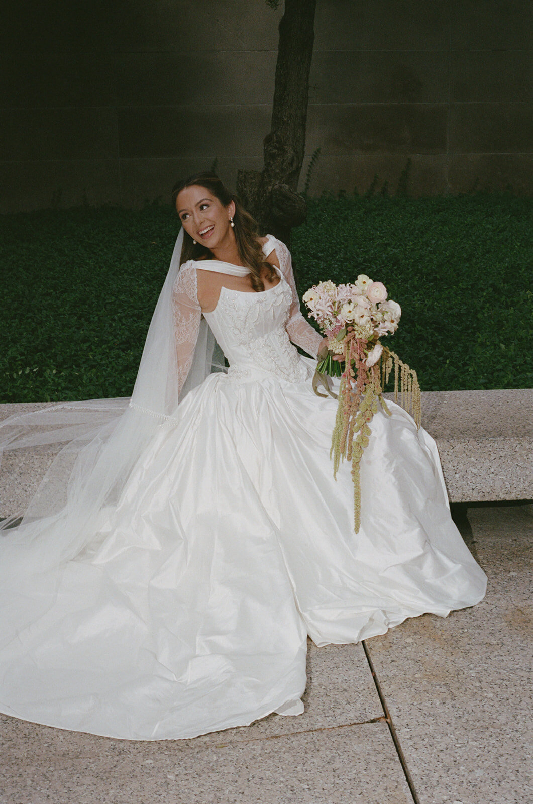 Nesma%2bMatt_Art-Institute-of-Chicago_Wedding-258