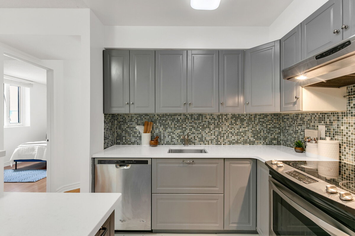 22-web-or-mls-15_004_Kitchen