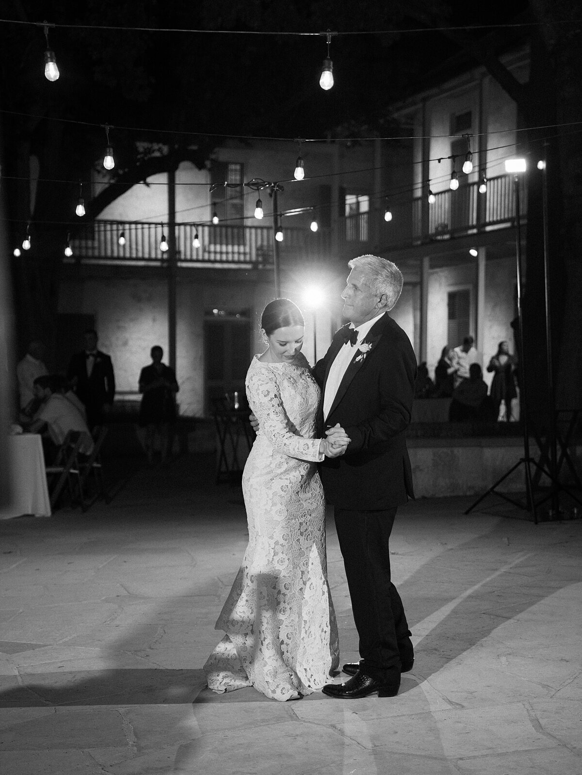 Southwes-School-of-Art-Fall-Wedding-Amy-Odom-Photography_0094