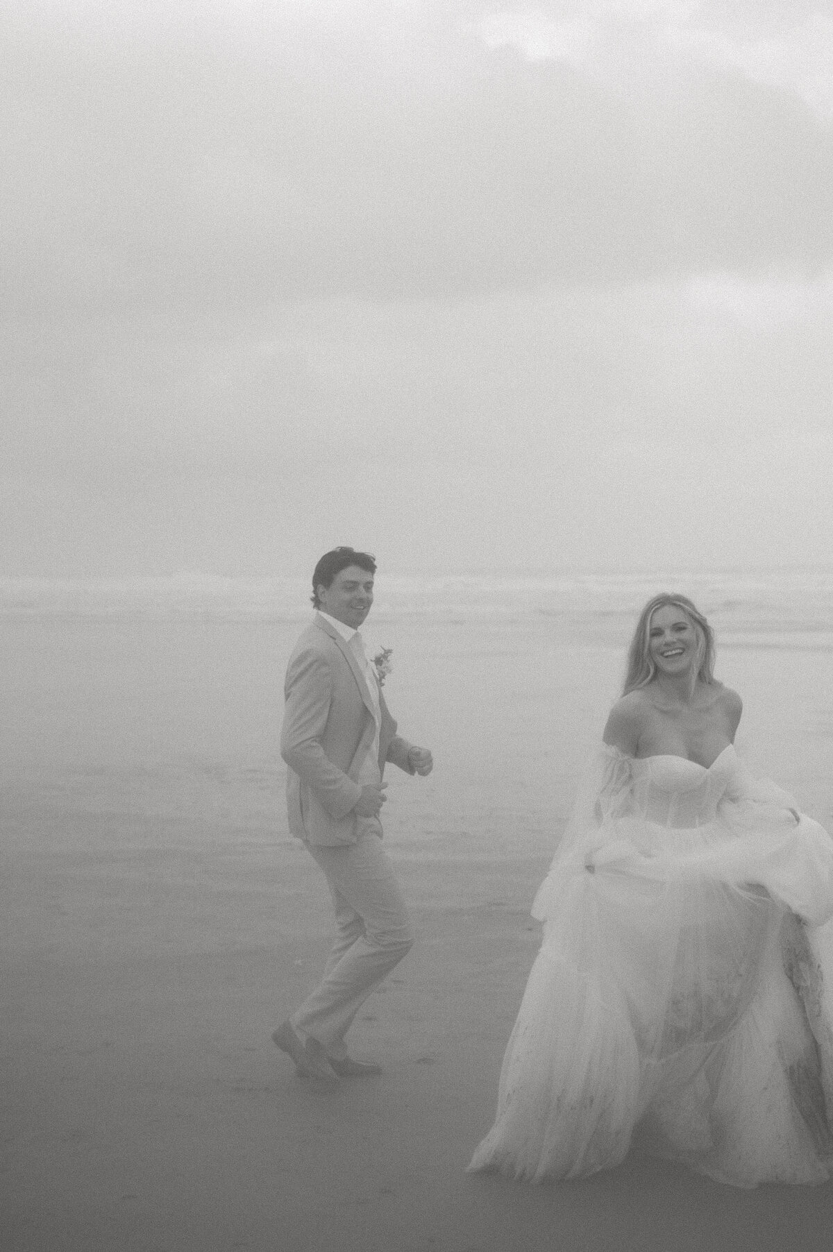 elopement-canon-beach-oregon-24