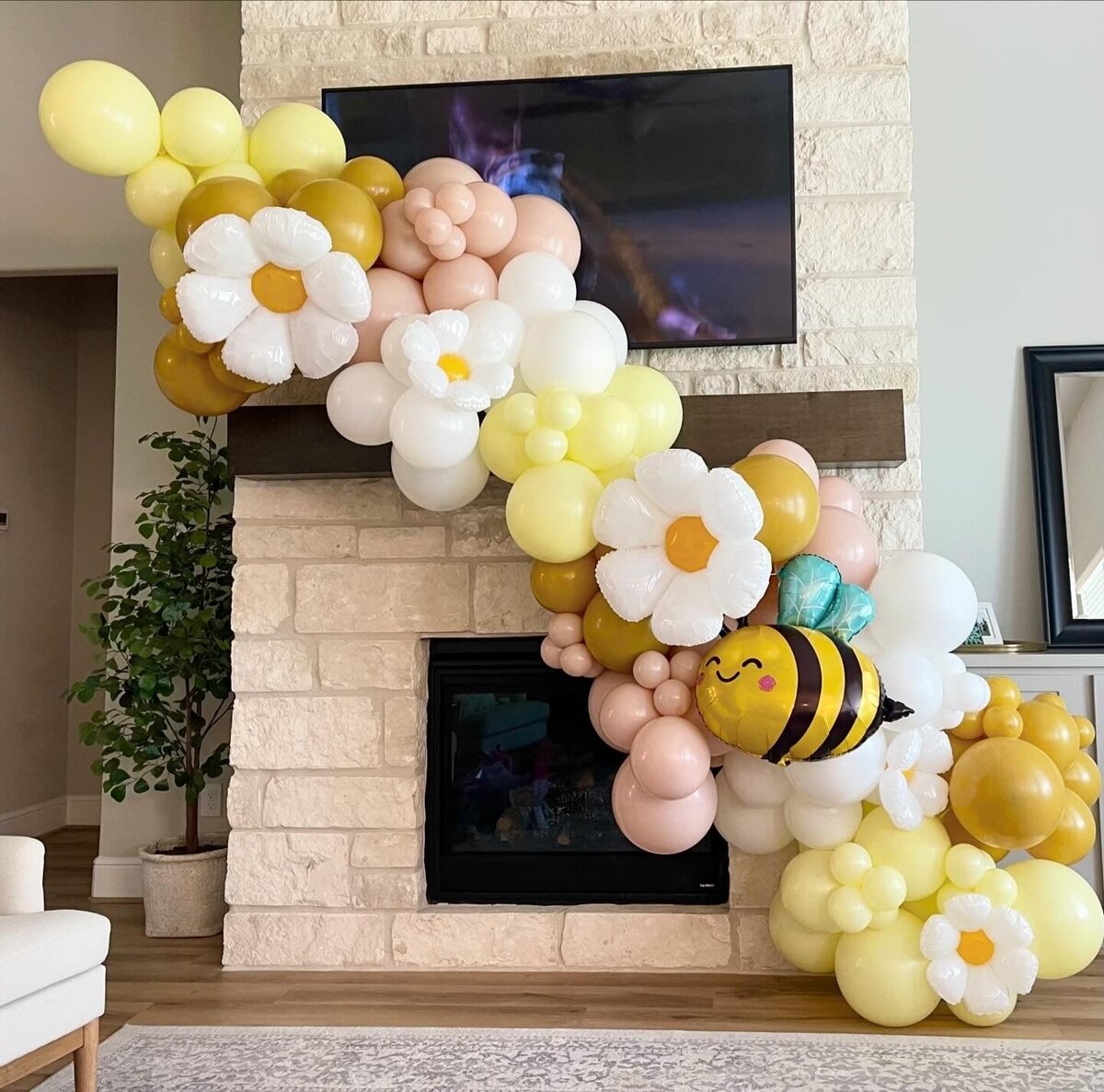 flowers bees balloons Stand Out Balloons