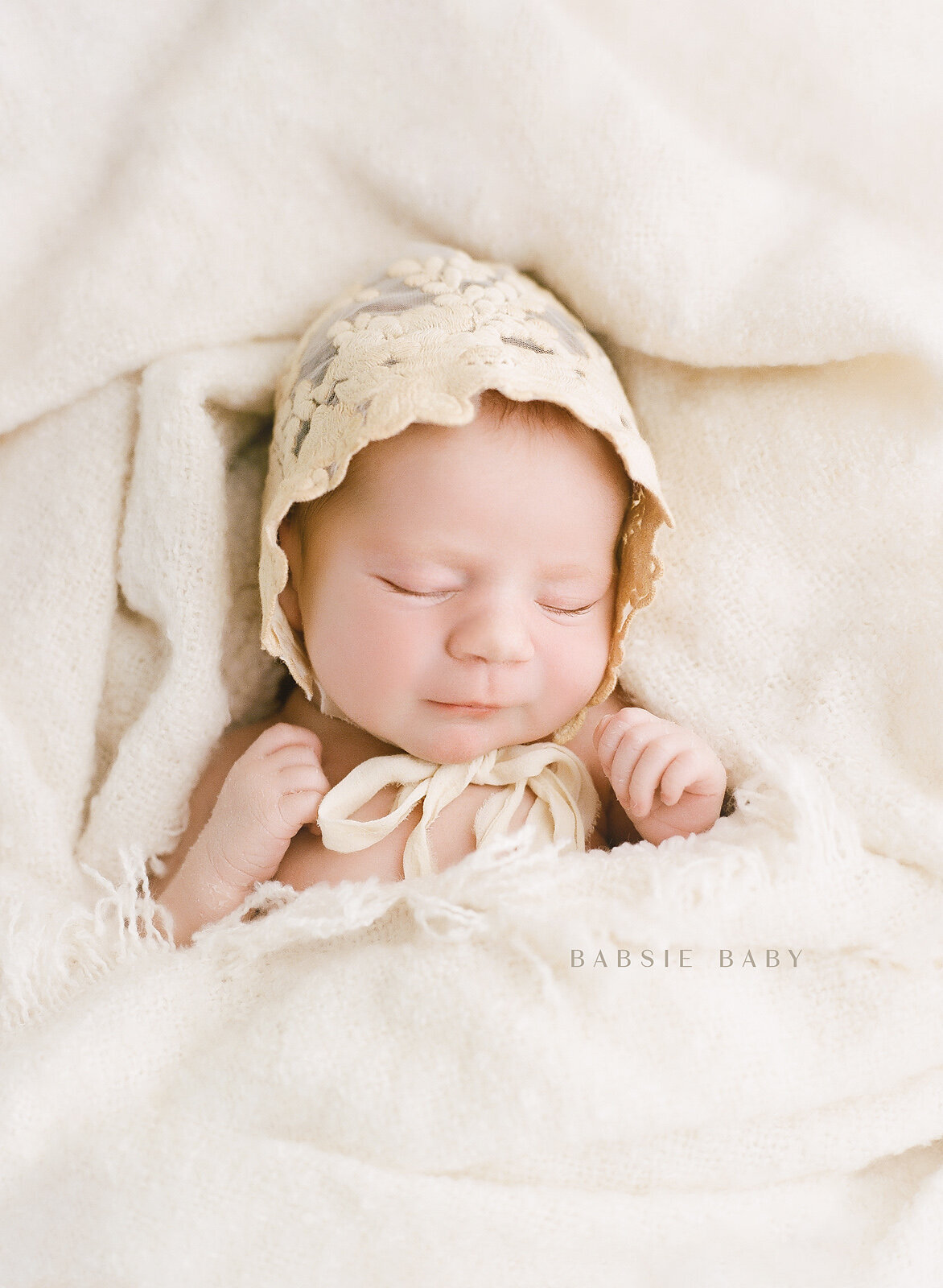 san-diego-newborn-baby-girl-photo-classic-natural-style