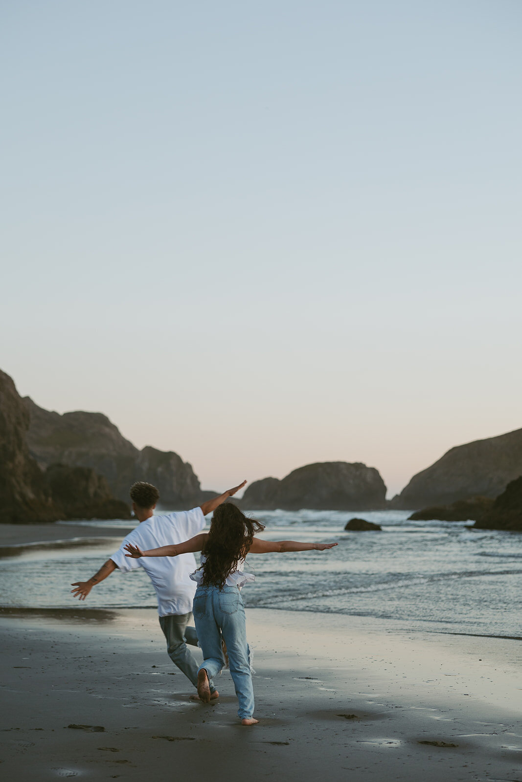 tanya-davids-photo-film-redwoods-california-oregon-coast-documentary-candid-destination-washington-idaho-utah-canada-elopement-wedding-couples-photographer-46
