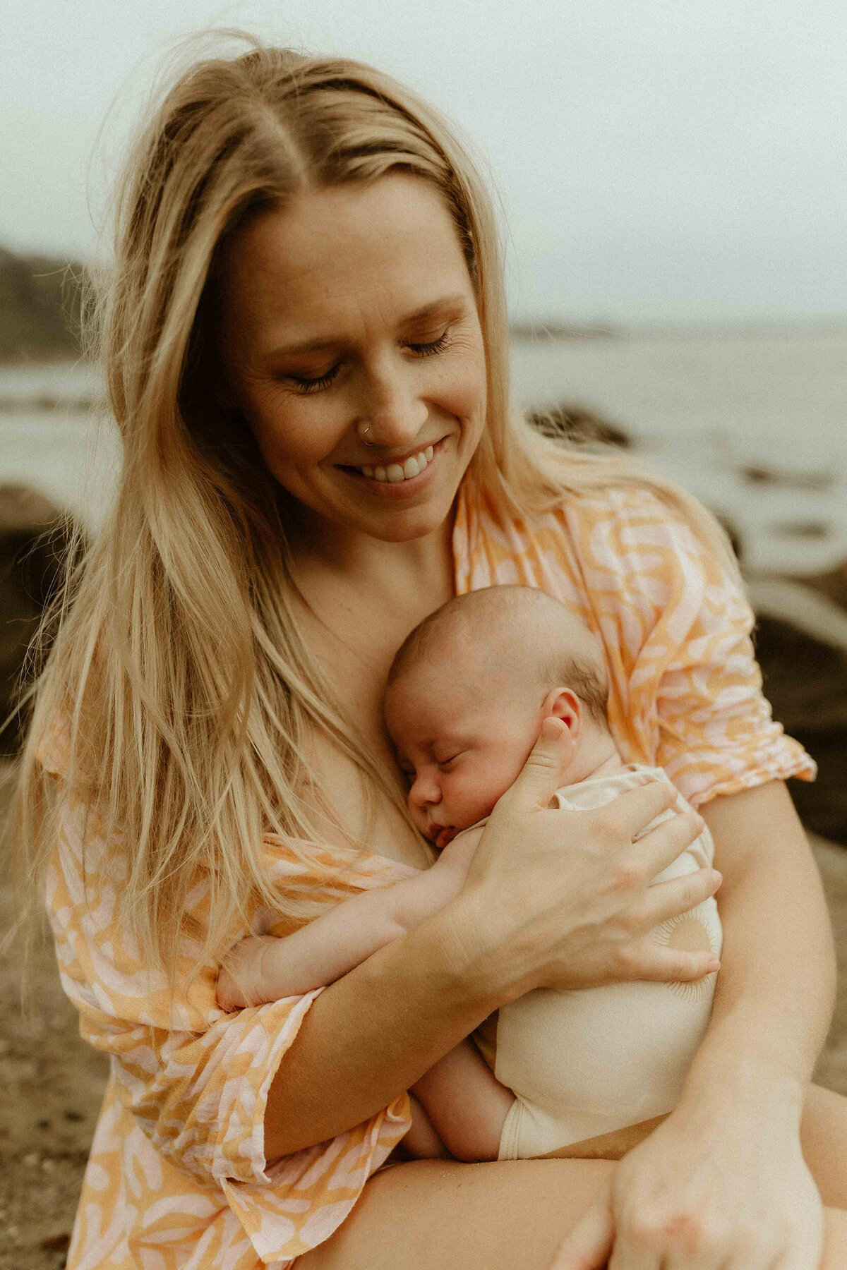 emmawandphotography_bundneena_kurnell_motherhood_sutherlandshirephotographer_cronullaphotographer_motherhood_sydneymotherhoodphotographer_royalnationalpark_familyphotographer_sutherlandshirefamilyphotographer_cronullafamilyphotographer_adventurouscouplesession_couplephotographer_sydenycouplephotographer_mindfulphotography