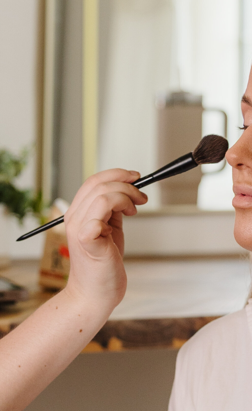 bridal getting ready photos