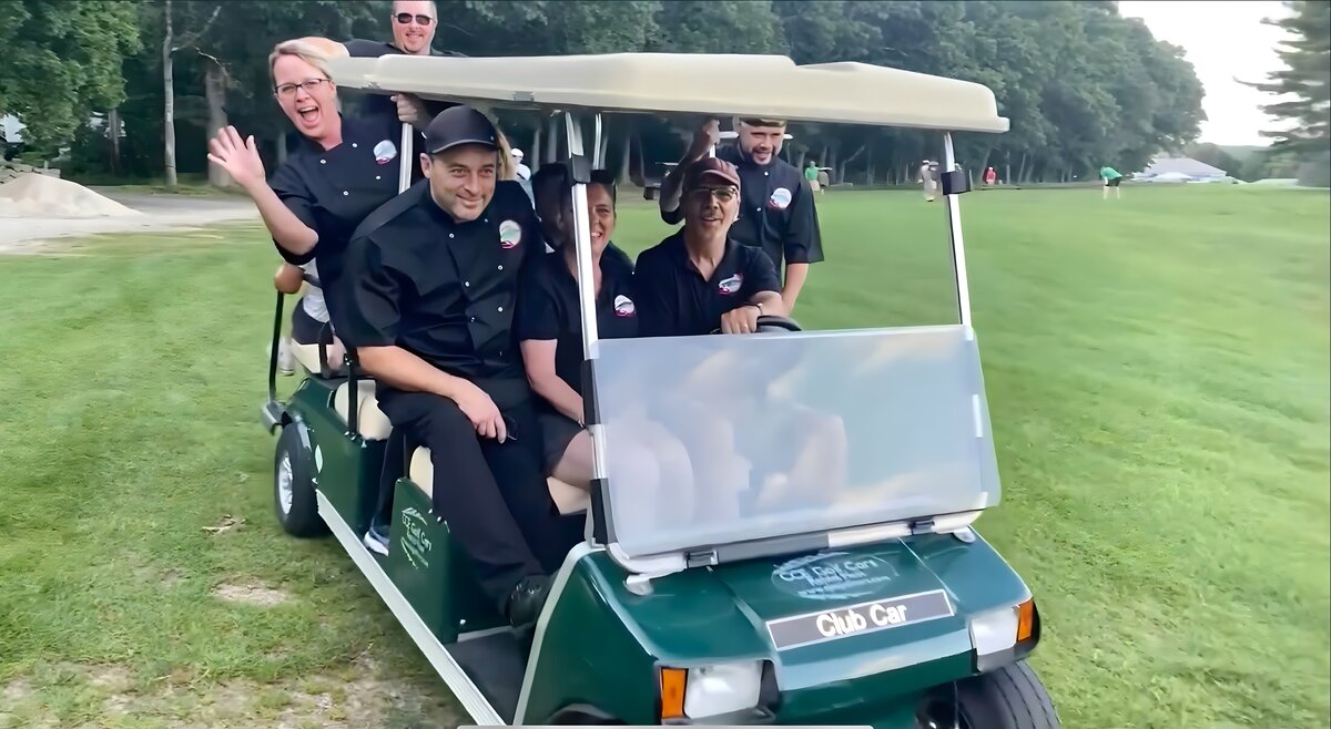 simply-delicious-golf-cart