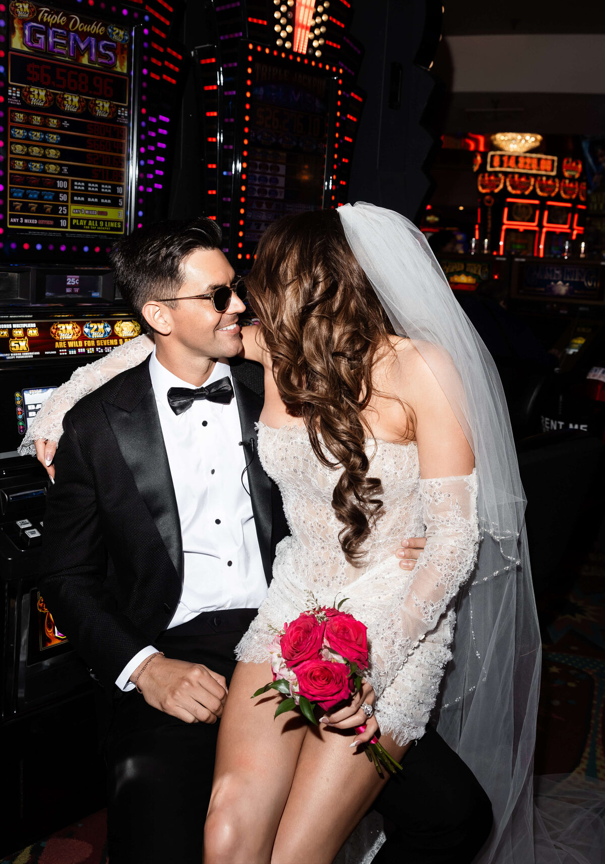 78riskyexposure_alexis-tyler_las-vegas-elopement-photography