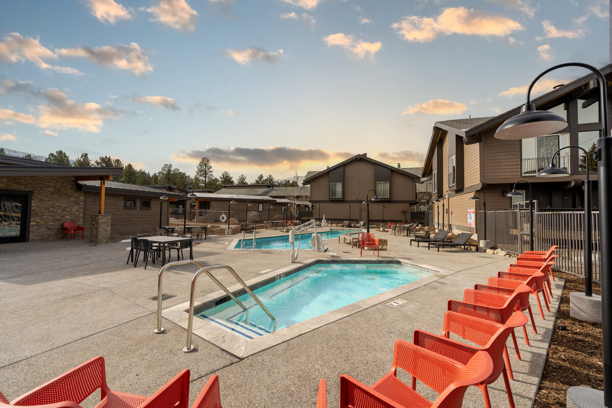 mammoth pool