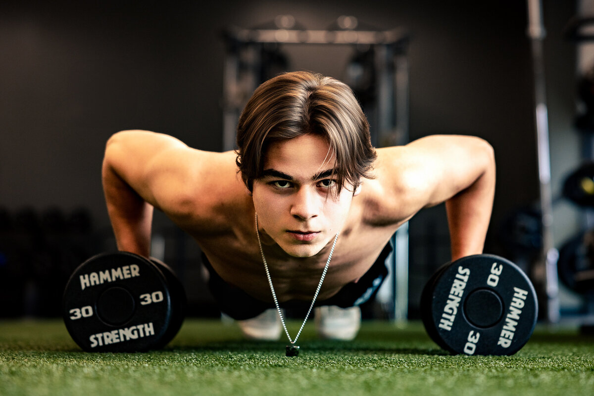 IsaacSenior-208