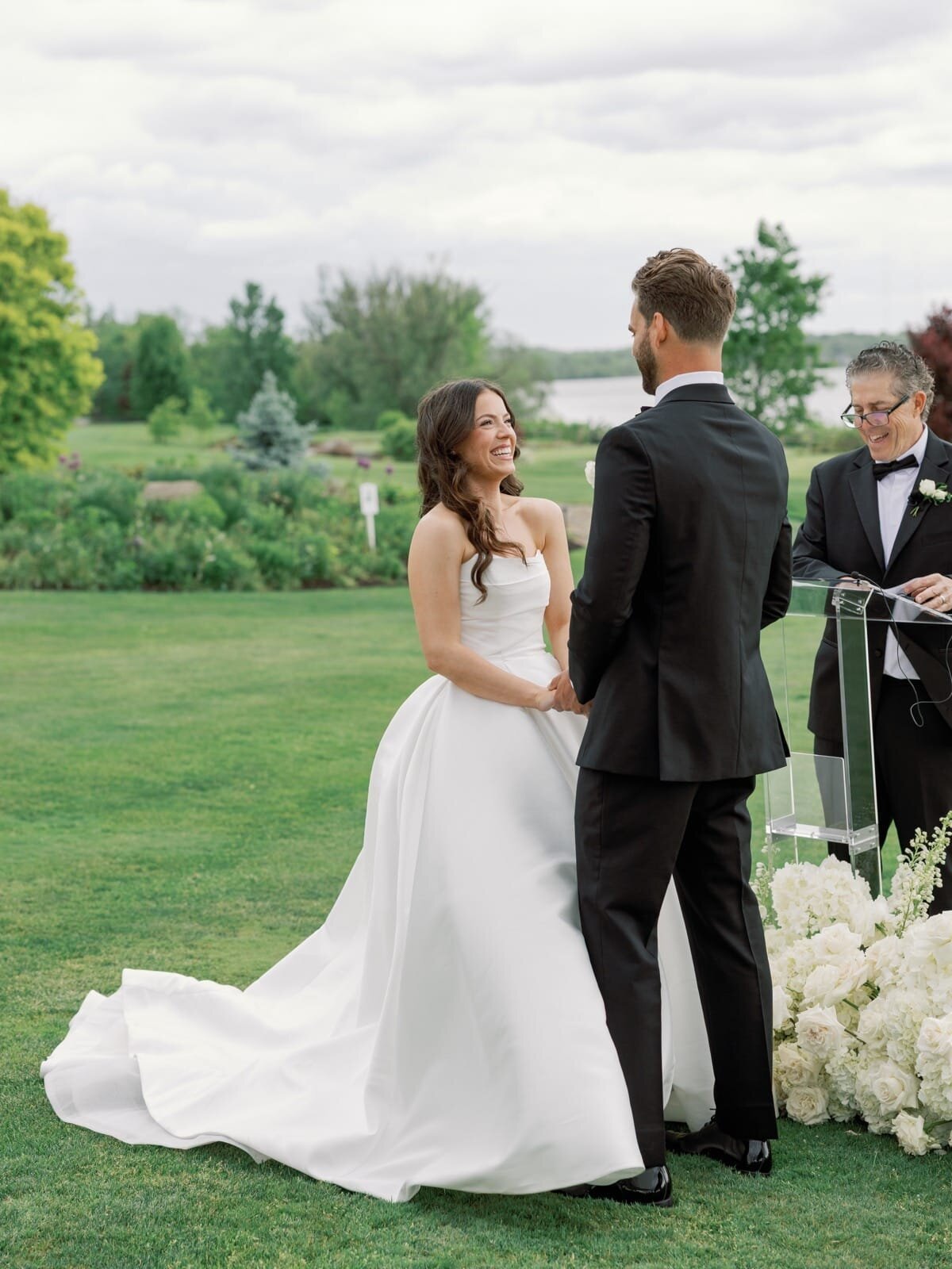 2025_05_17 Jenna + Gray Lake Club Wedding-web-00075