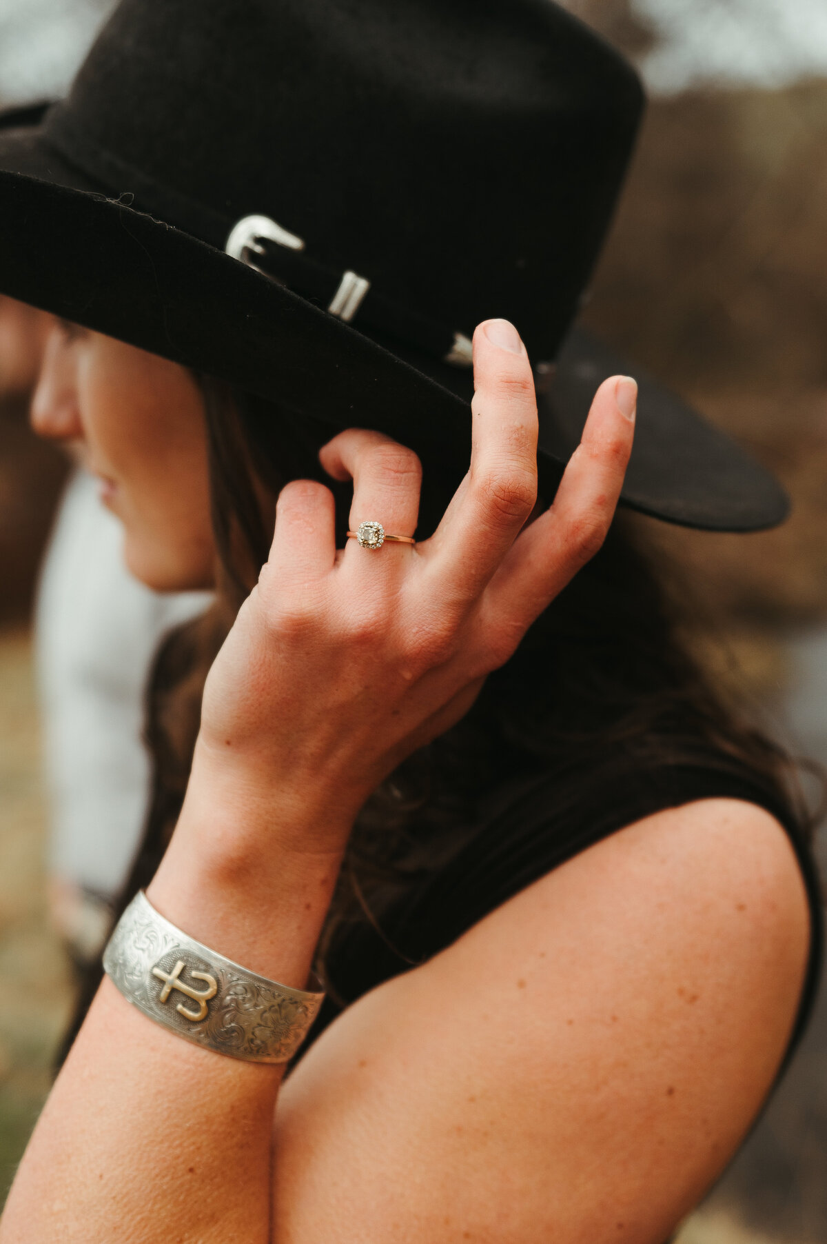 presley-gray-photo-montana-western-style-engagement-4371