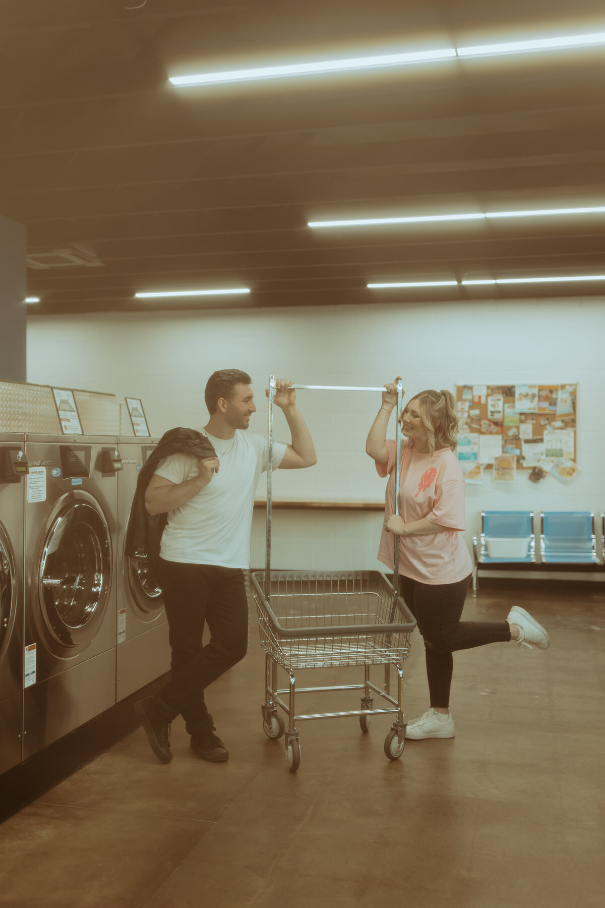 LaundromatCouplePhotos