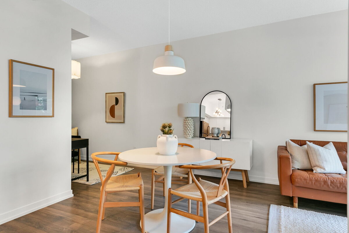 14-web-or-mls-12_001_Dining Room