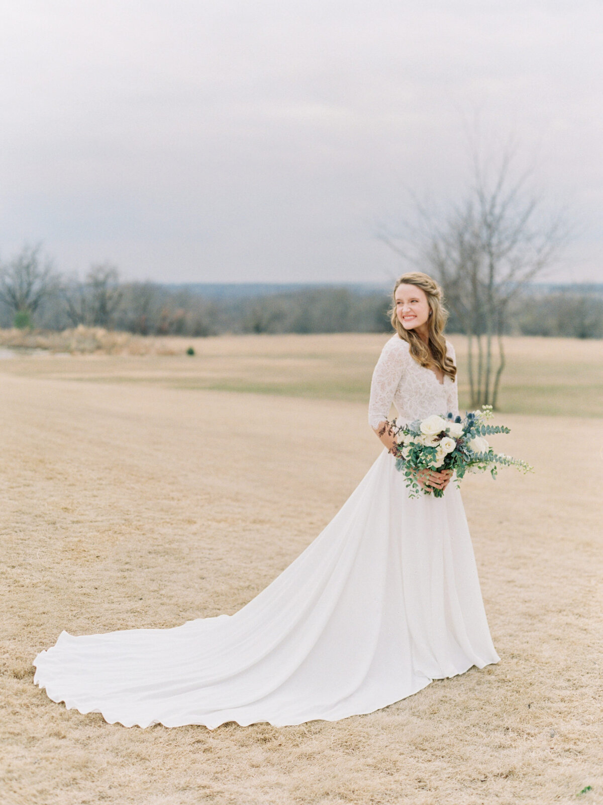 the-nest-at-ruth-farms-wedding-mackenzie-reiter-photography-16
