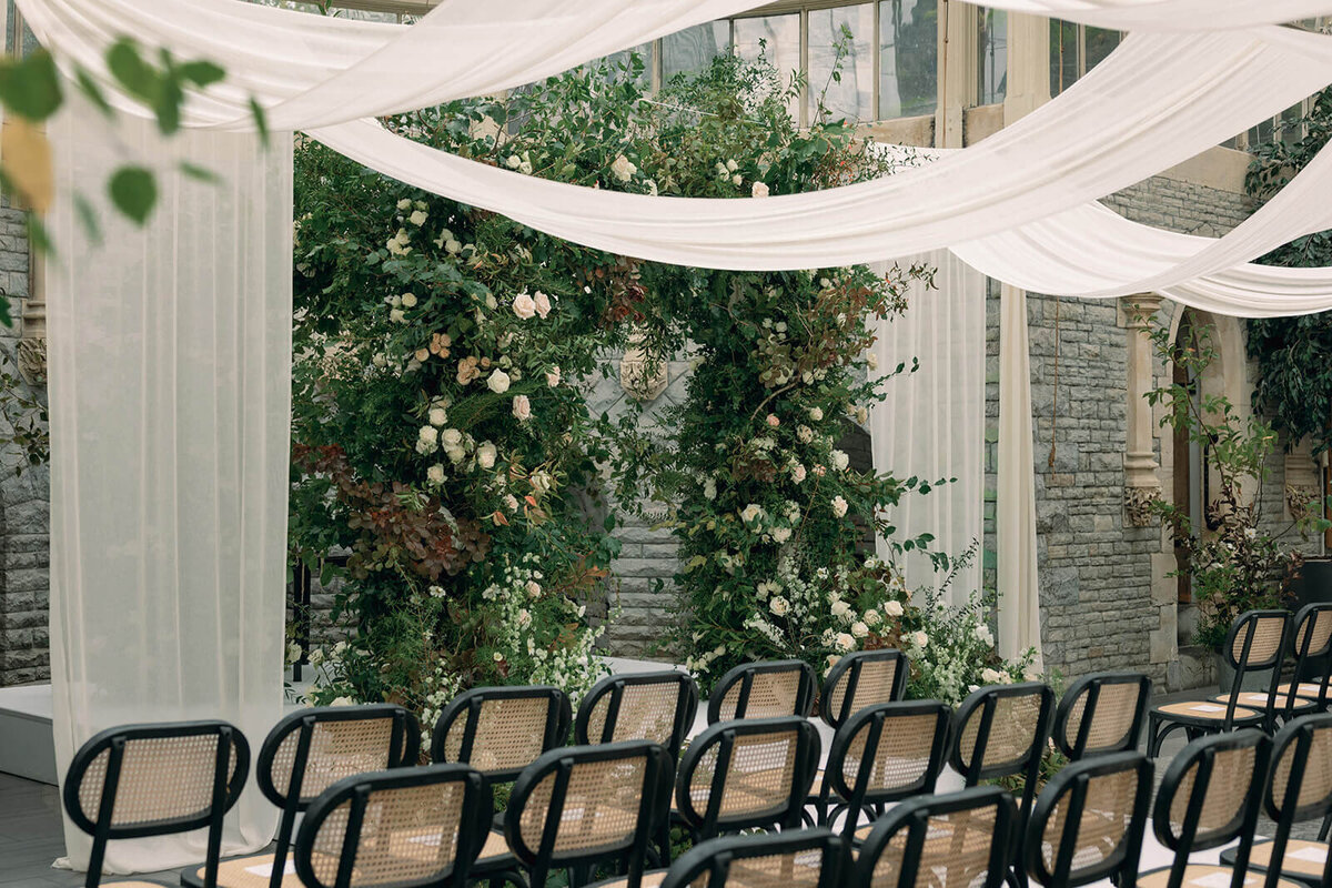 Torthworth Court Gloucestershire Wedding Flowers4