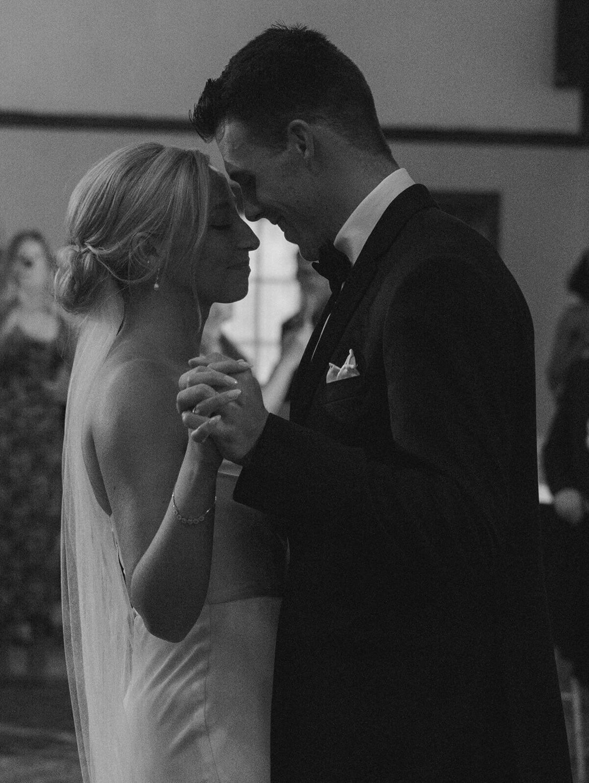 the-bride-and-the-groom-dancing
