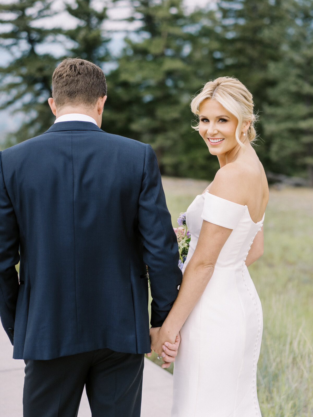 yellowstoneclub.wedding.elizabethlanier.bride.groom-37