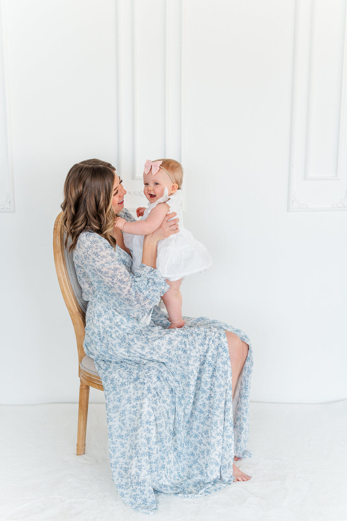 timeless studio one year girl pictures light and airy colorado family photographer elena spraguer photography 0069