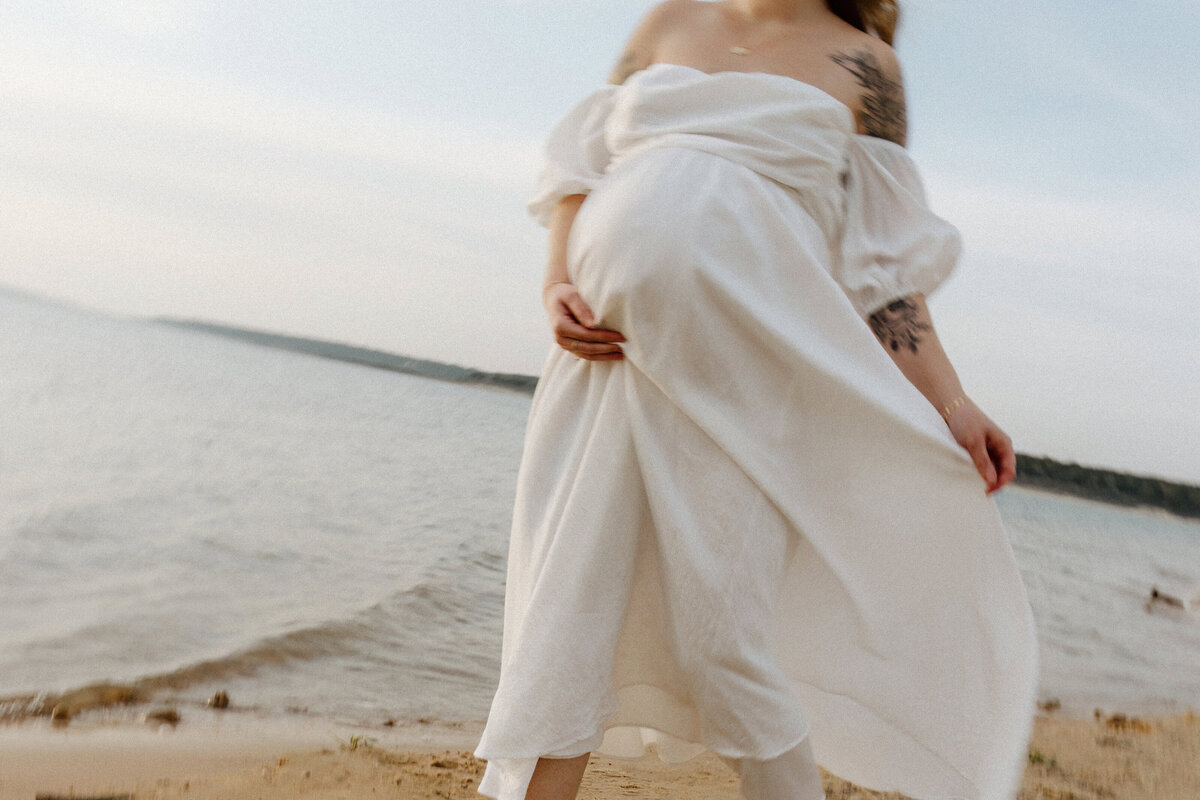 Austin-Lifestyle-Photographer-RuthMaternityStory-04