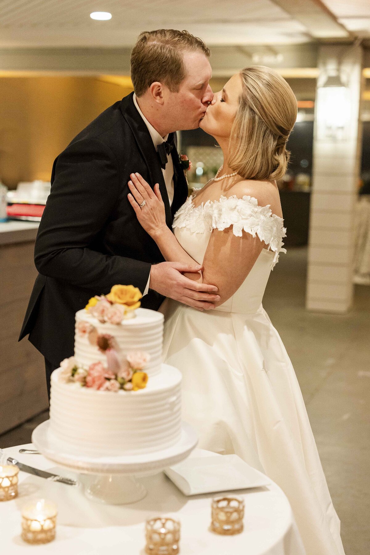 Ashley Mac Photographs - East Coast Wedding Photographer - Jersey - New York - Connecticut - Shore Club Spring Wedding with Pops of Color -55