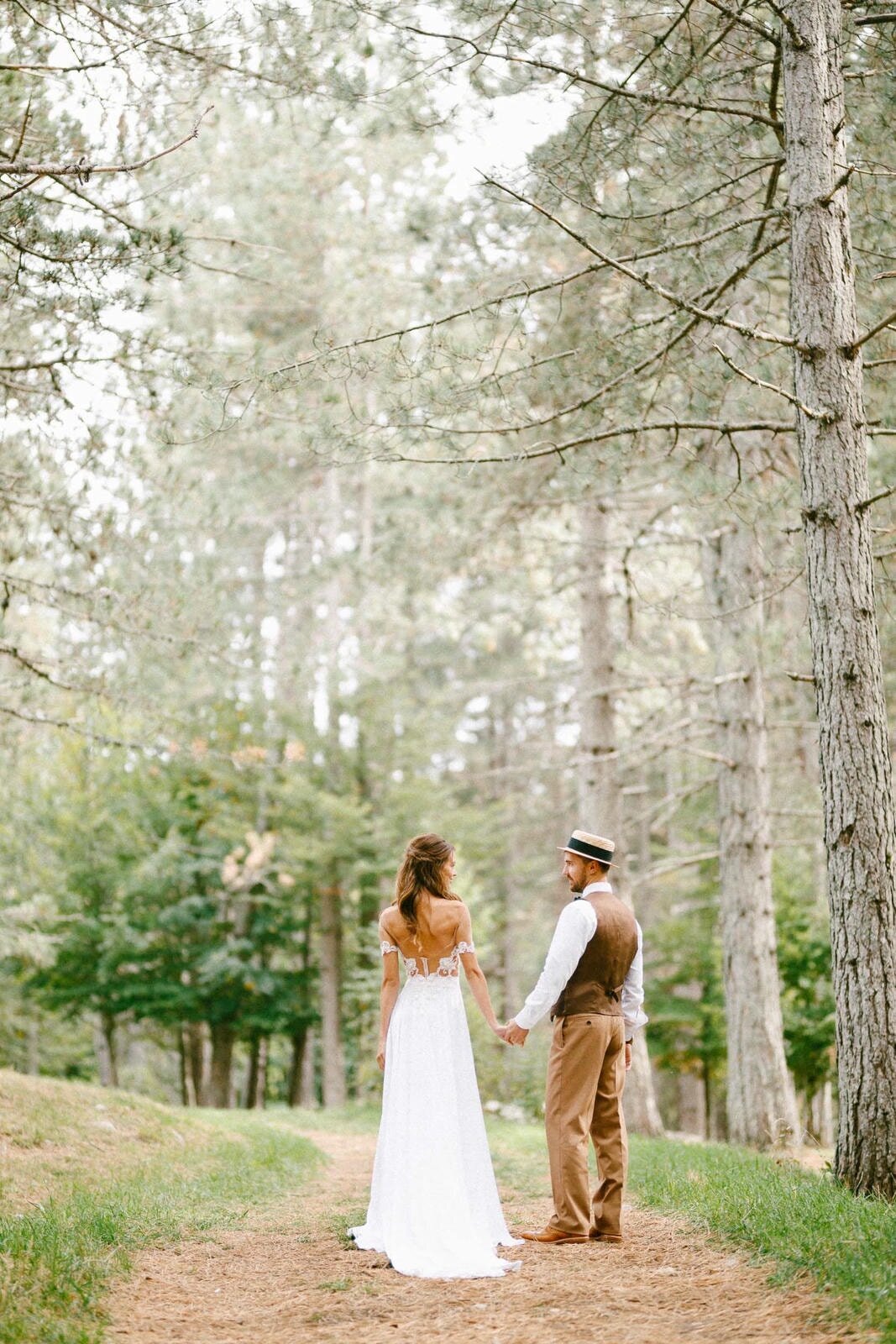 E8-Engagement-Photoshoot-In-the-mountains-with-horses-Ruslan-and-Kristina-2017-09-24-2500px-1007