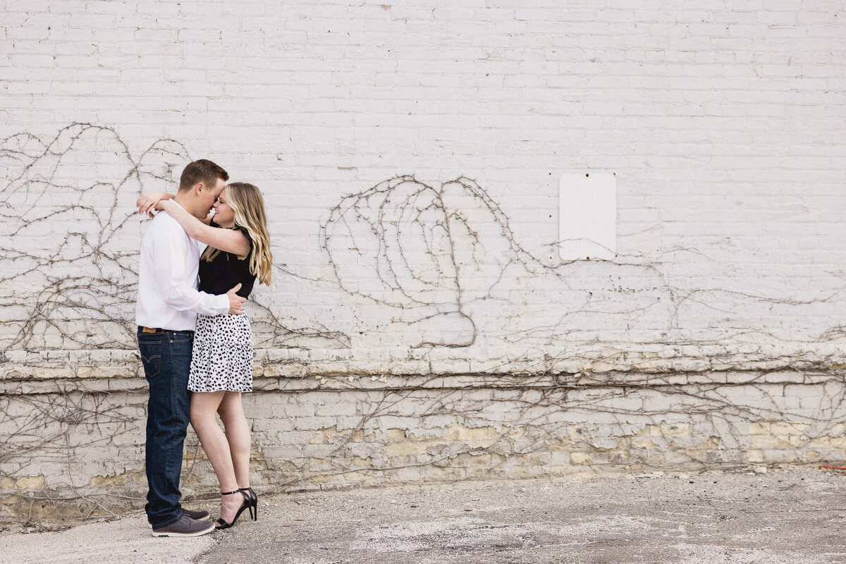 downtown-milwaukee-engagement-session-36