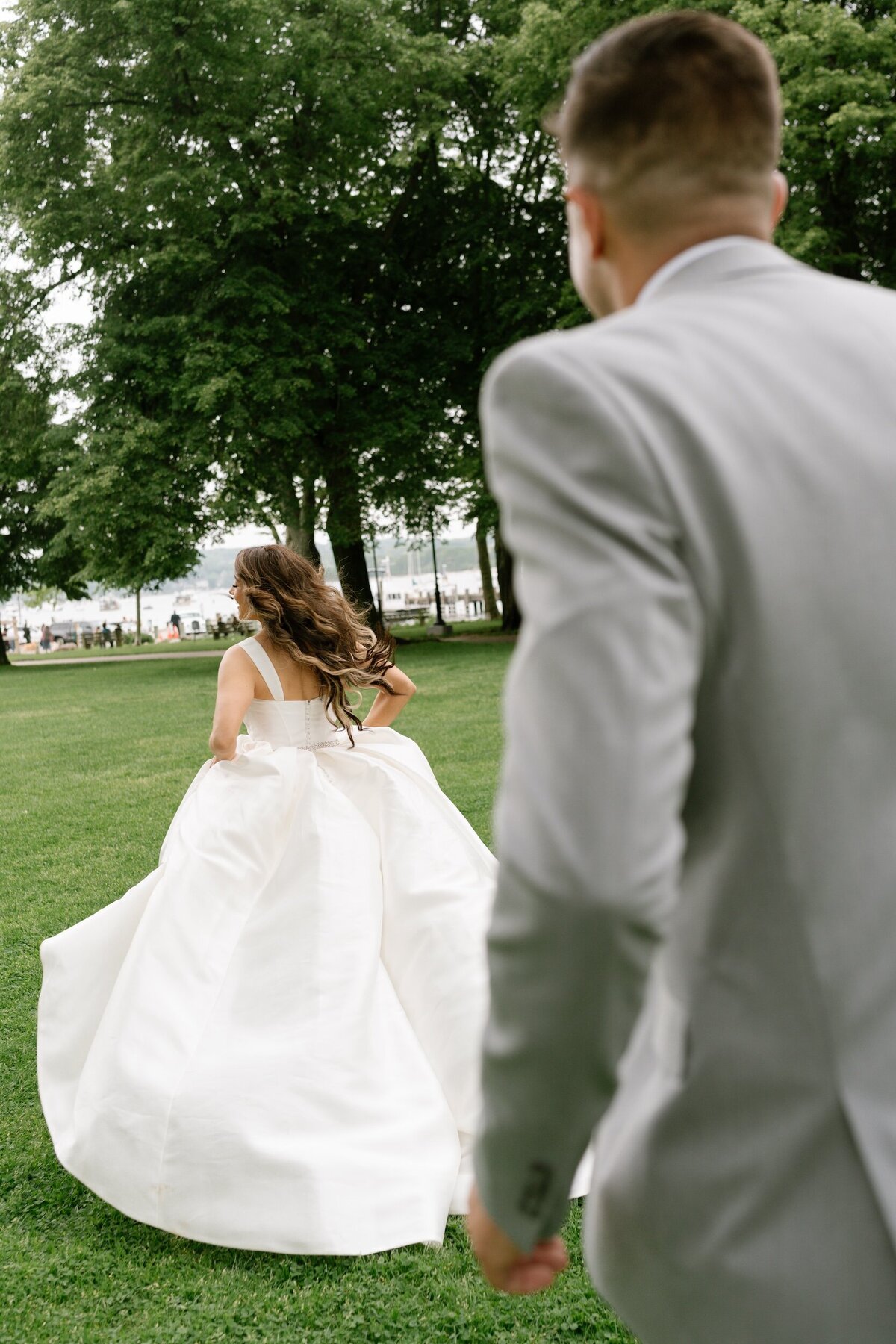 bride-and-groom-wedding-day-photo