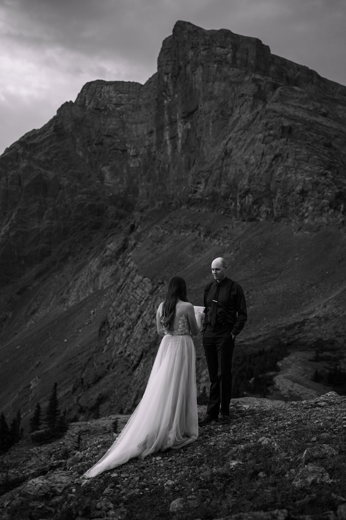 kananaskis-sunrise-hiking-elopement-3