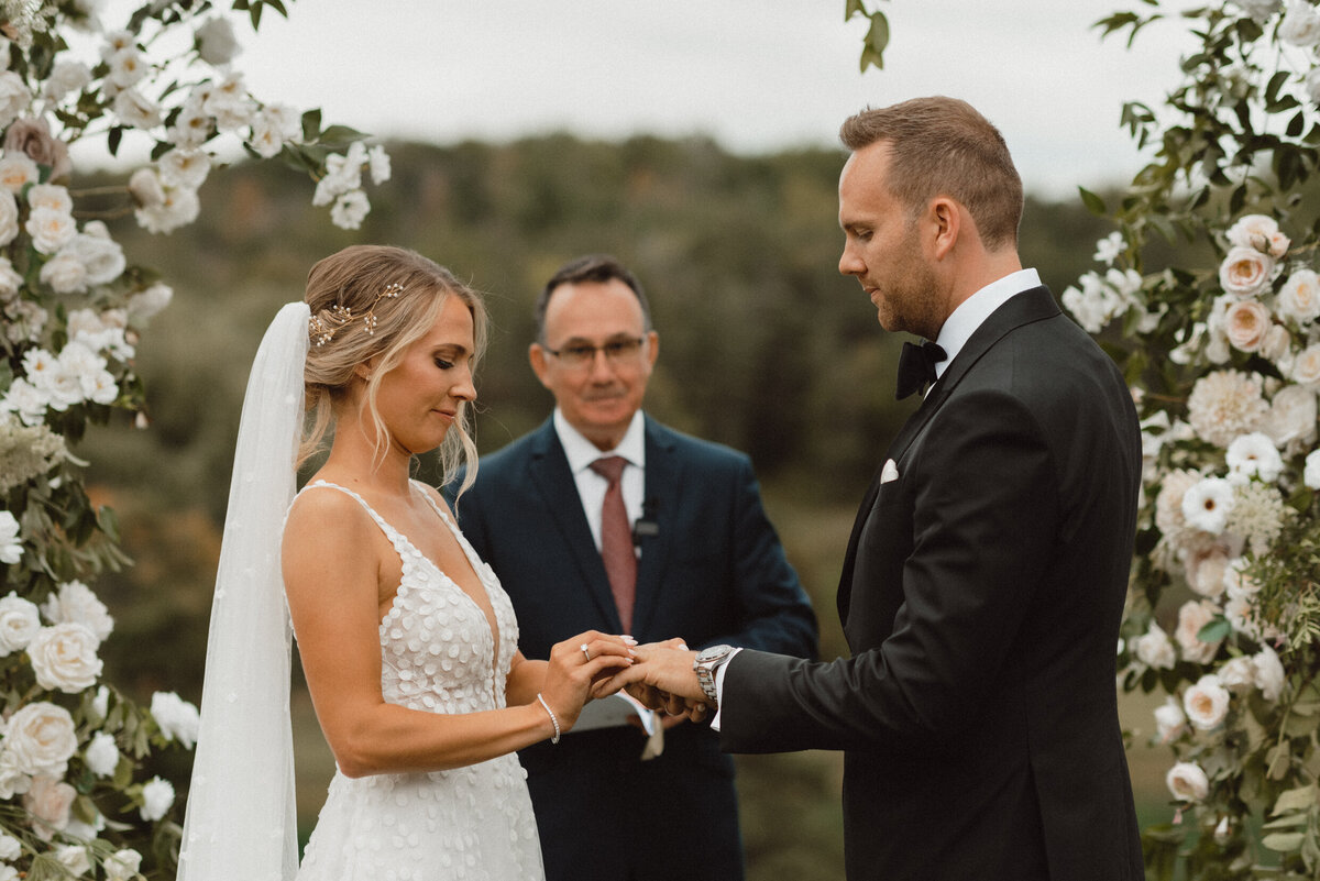 AllieJenningsPhoto-LawrenKyleWedding-SNEAKPEEKS-151