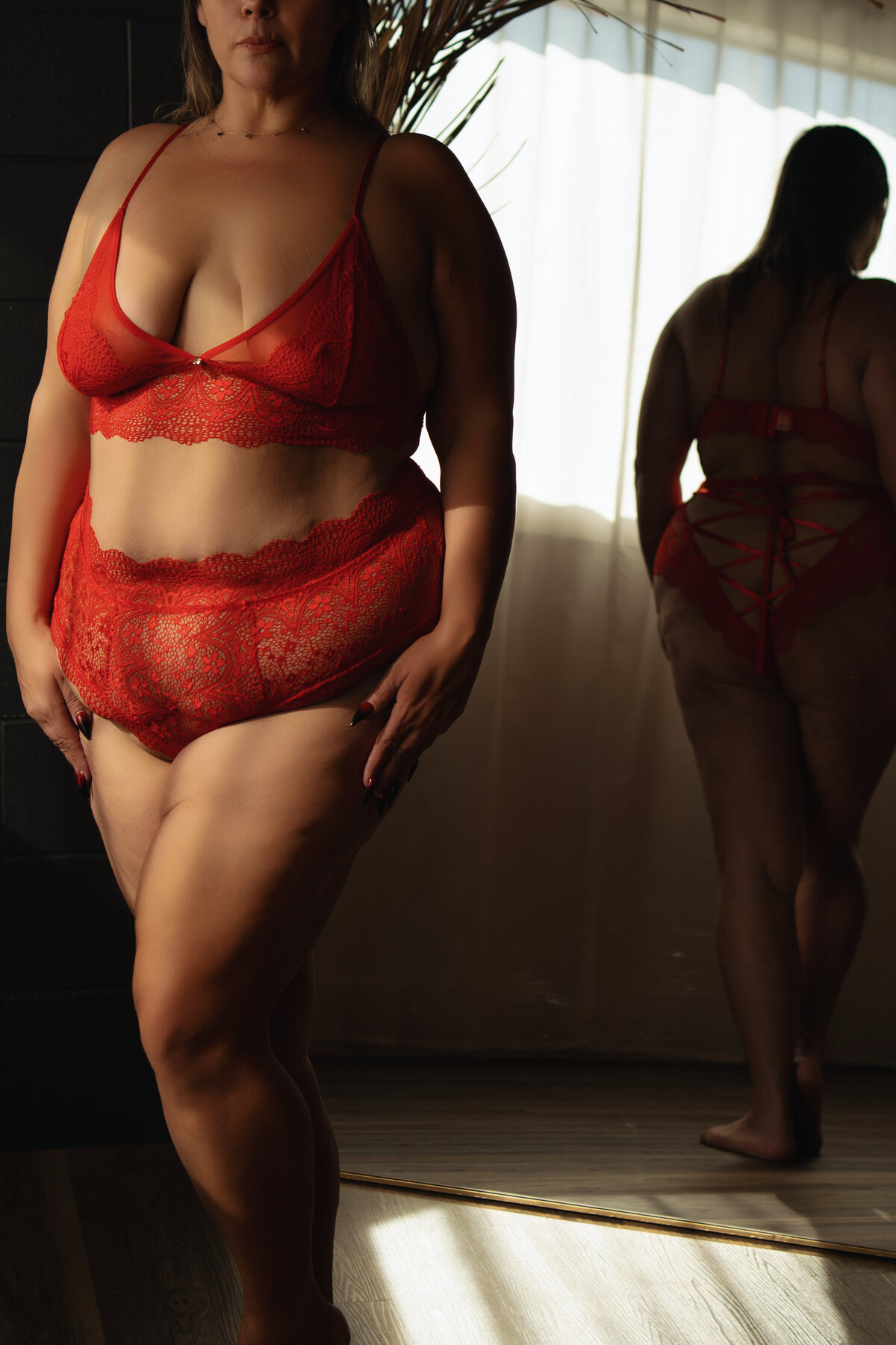 12 plus size women lingerie photography 
