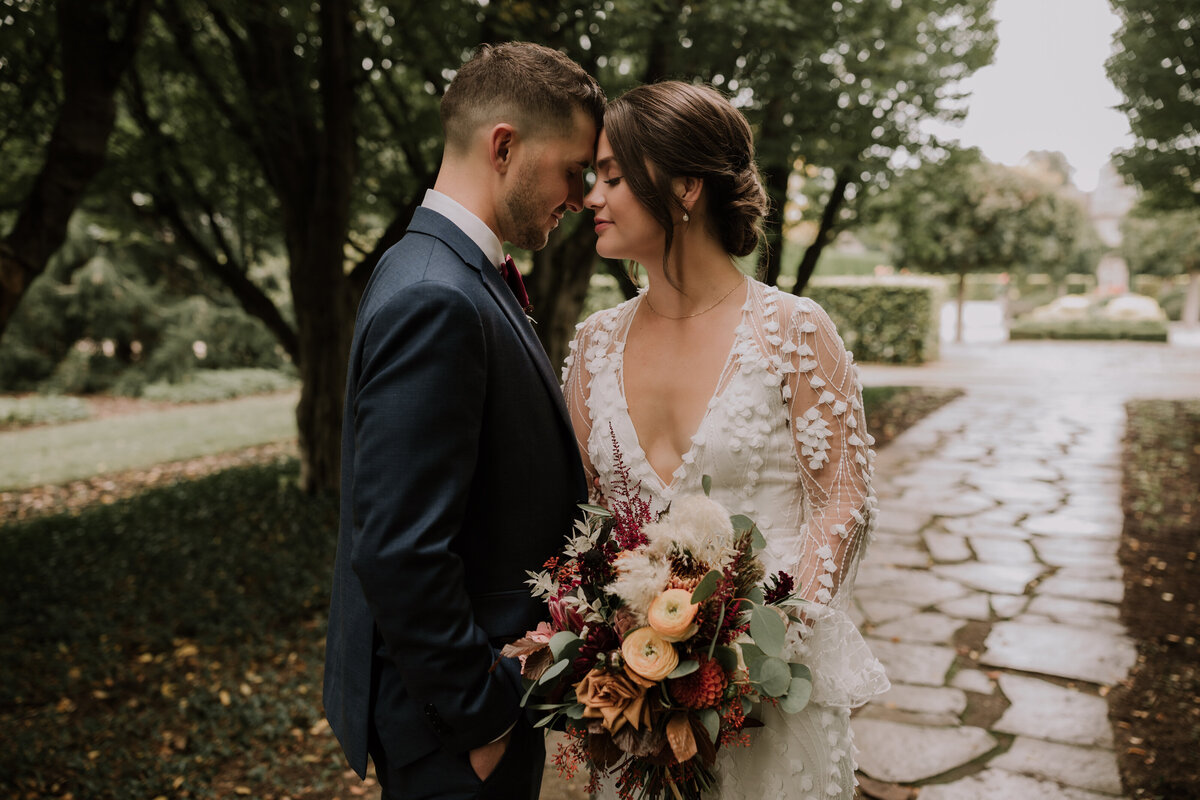 jaimie-scott-wedding-fall-autumn-chateau-des-charmes-niagara-16