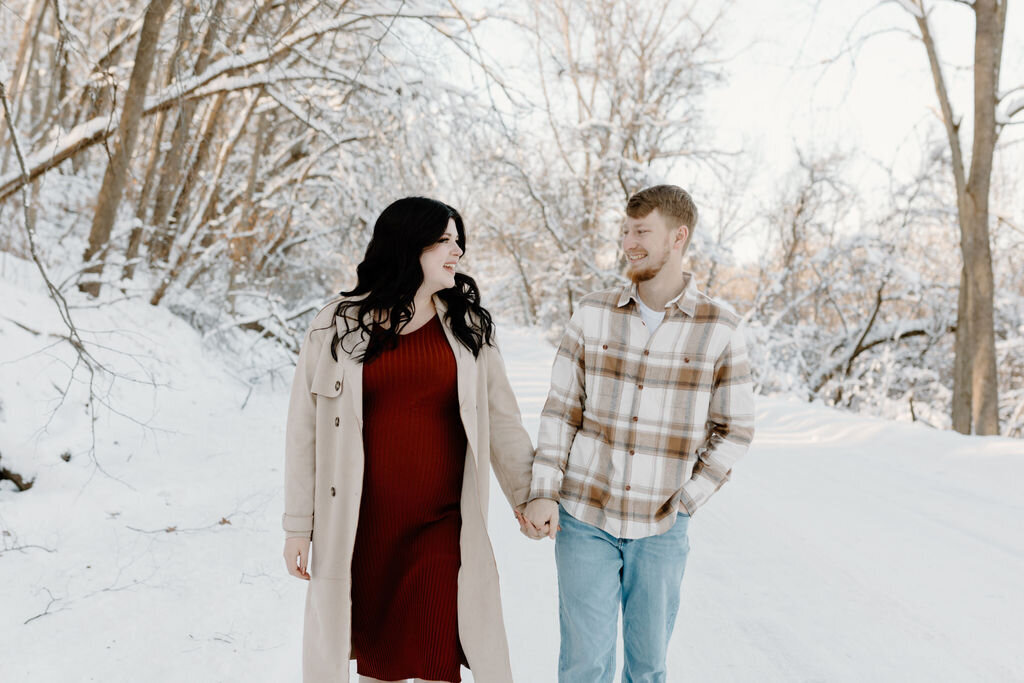 christina_ney_photography_wedding_engagement_lifestyle_photographer_dubuque_iowa_wedding_planning_assistance_adventurous_bold_laidback Family Photography13