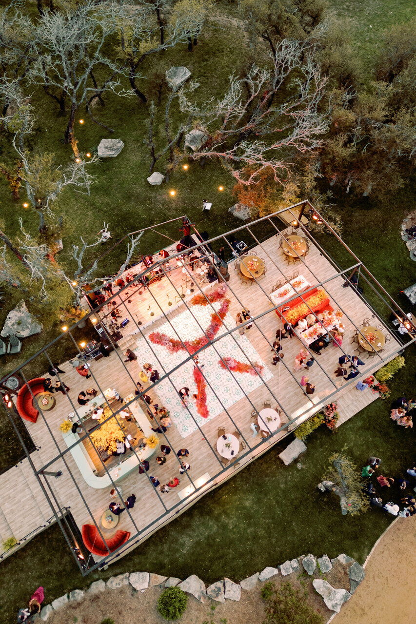 38-colorful-ranch-wedding-max-owens-design