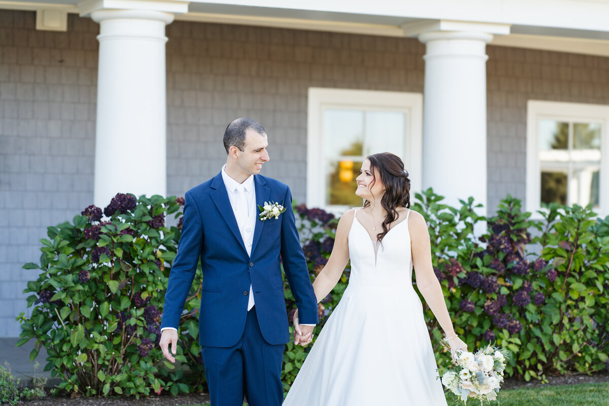 Romantic sunset photos of newlyweds at Waverly Oaks