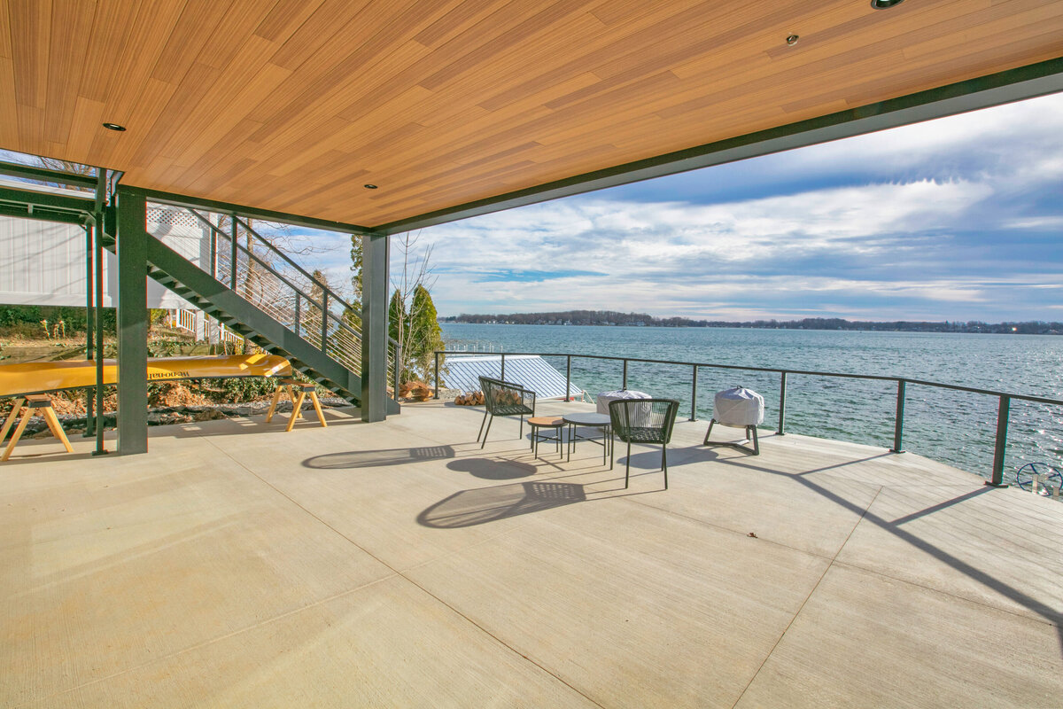 21965 Howell Dr Cassopolis MI-print-029-047-Covered Deck with Lake View-4200x2800-300dpi