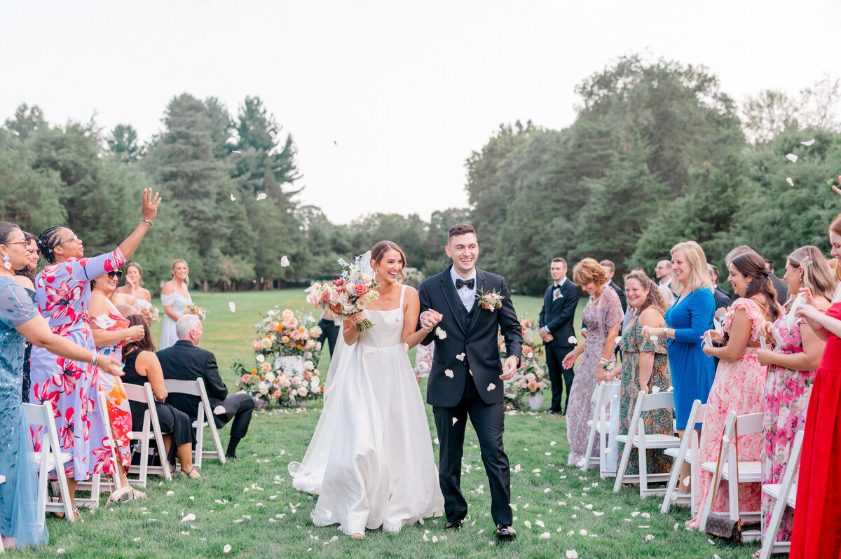 bright-summer-wedding-connecticut