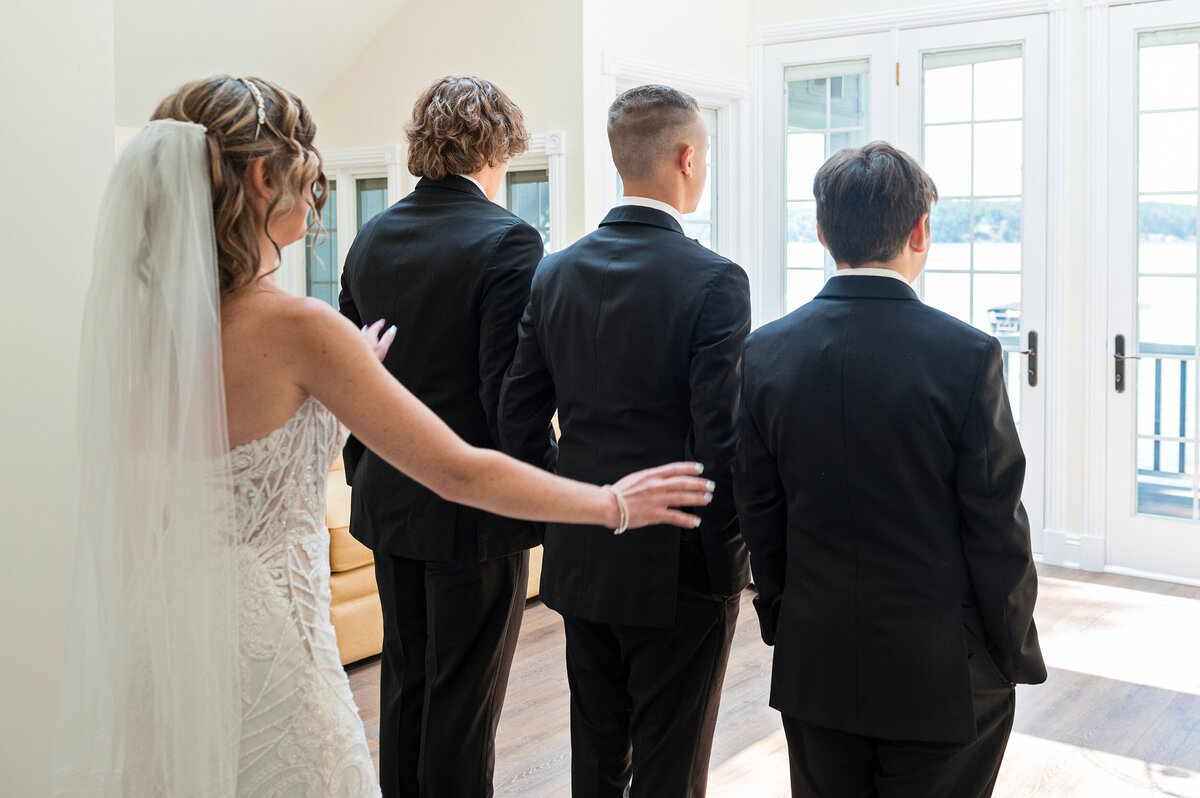 Detroit-Wedding-Photographer-The-Landing-193