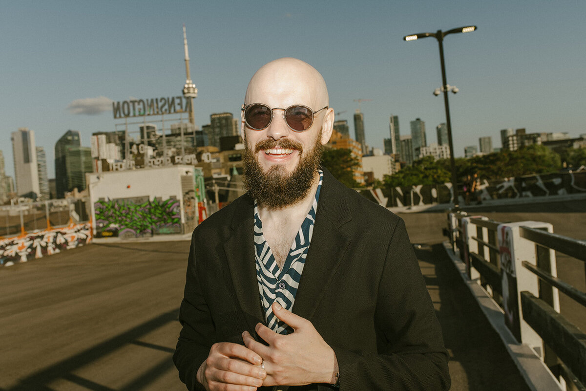 toronto-city-elopement-kensington-market-freespirited-romantic-fun-authentic-wedding-photography-2620