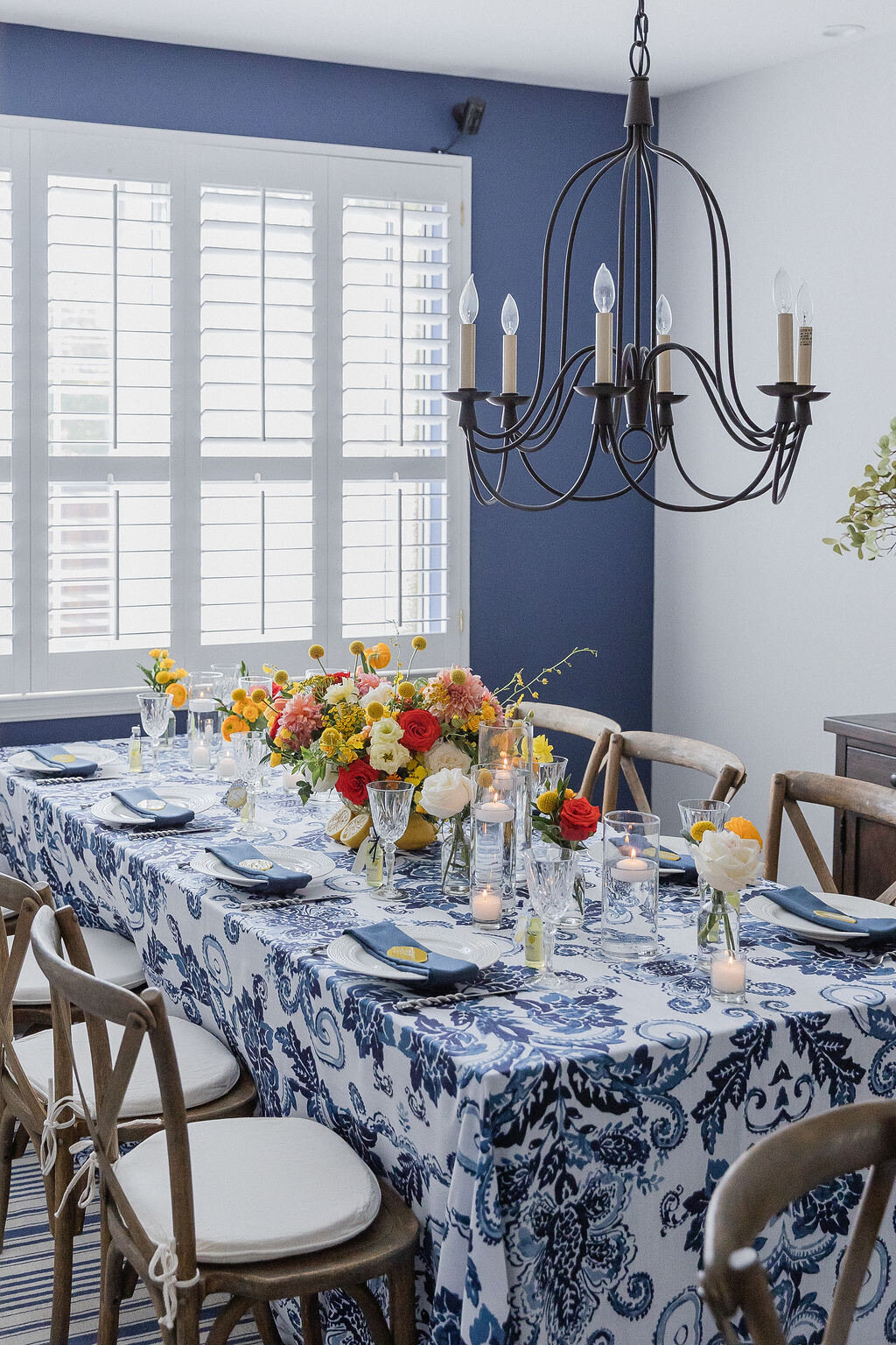 farm table, navy, pattern linen, floating candles 