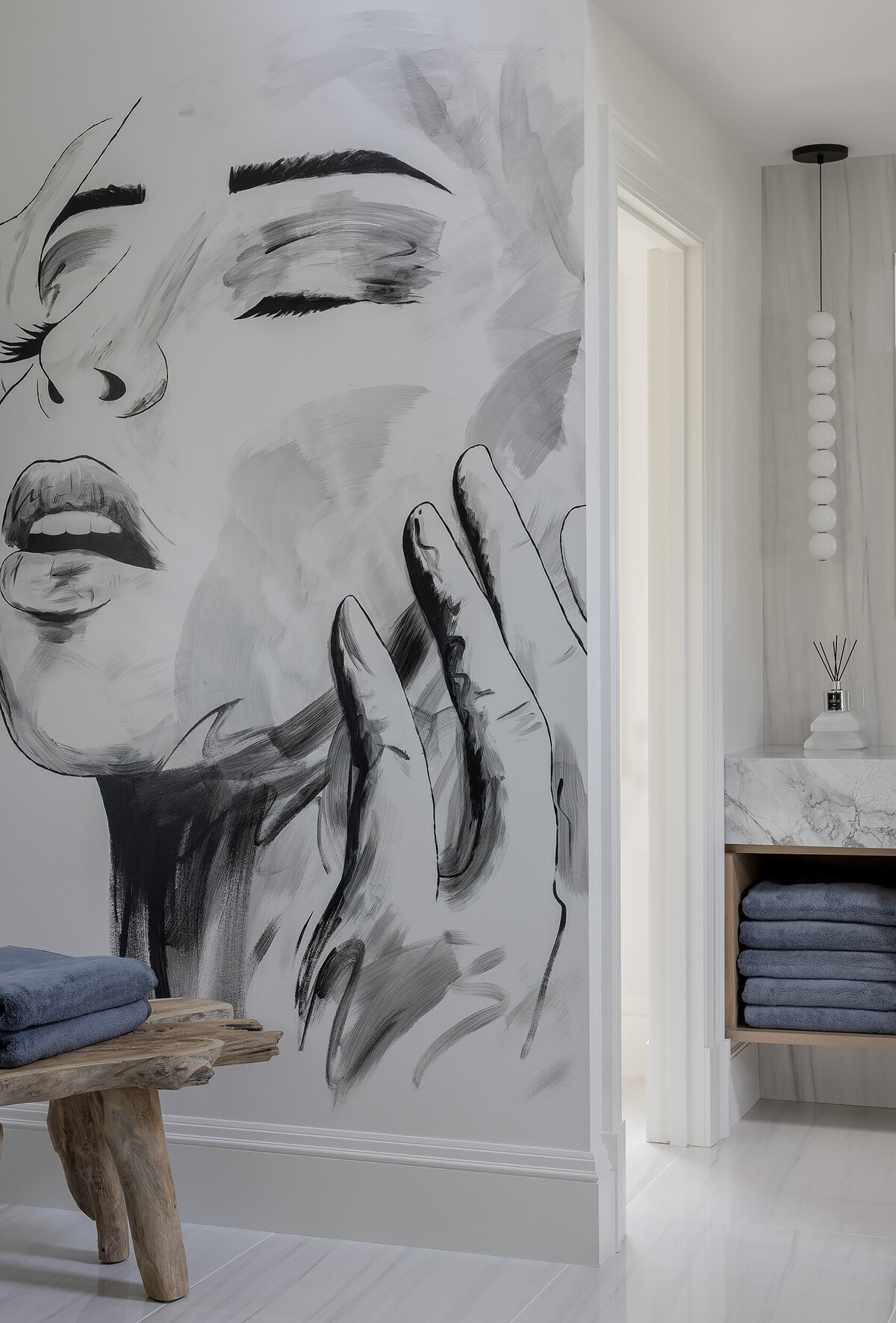 wellesley-modern-bathroom-mural-design