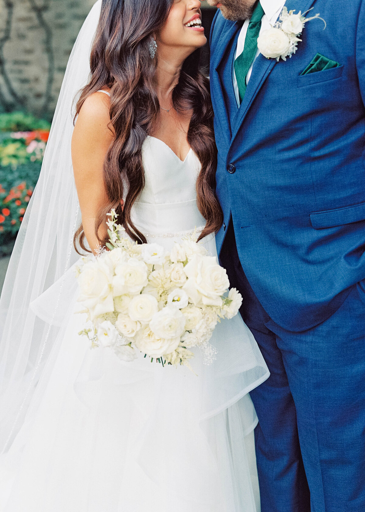 Huntingdon-Valley-Country-Club-Wedding-Bride-Groom-Photos_048