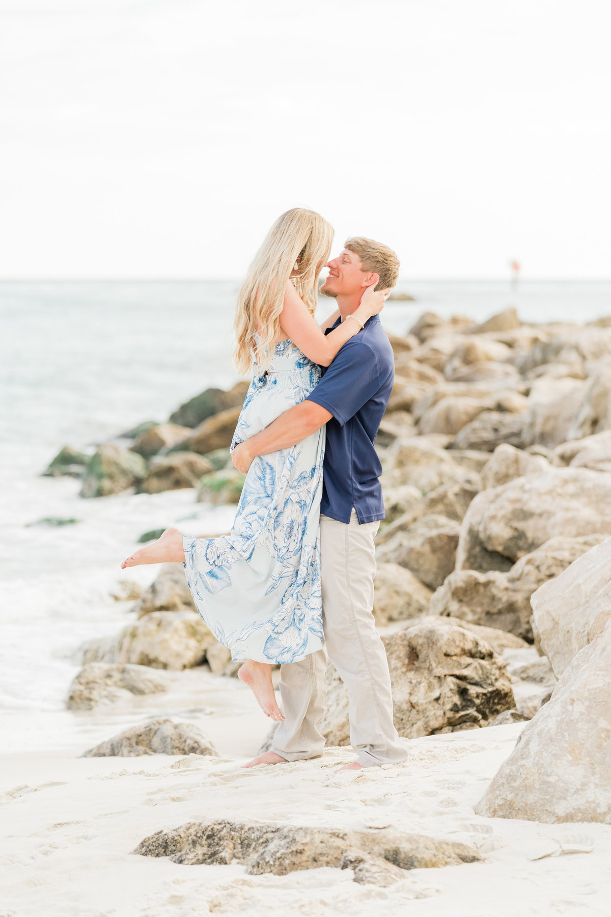 Engagement photoshoot at beach in Alabama