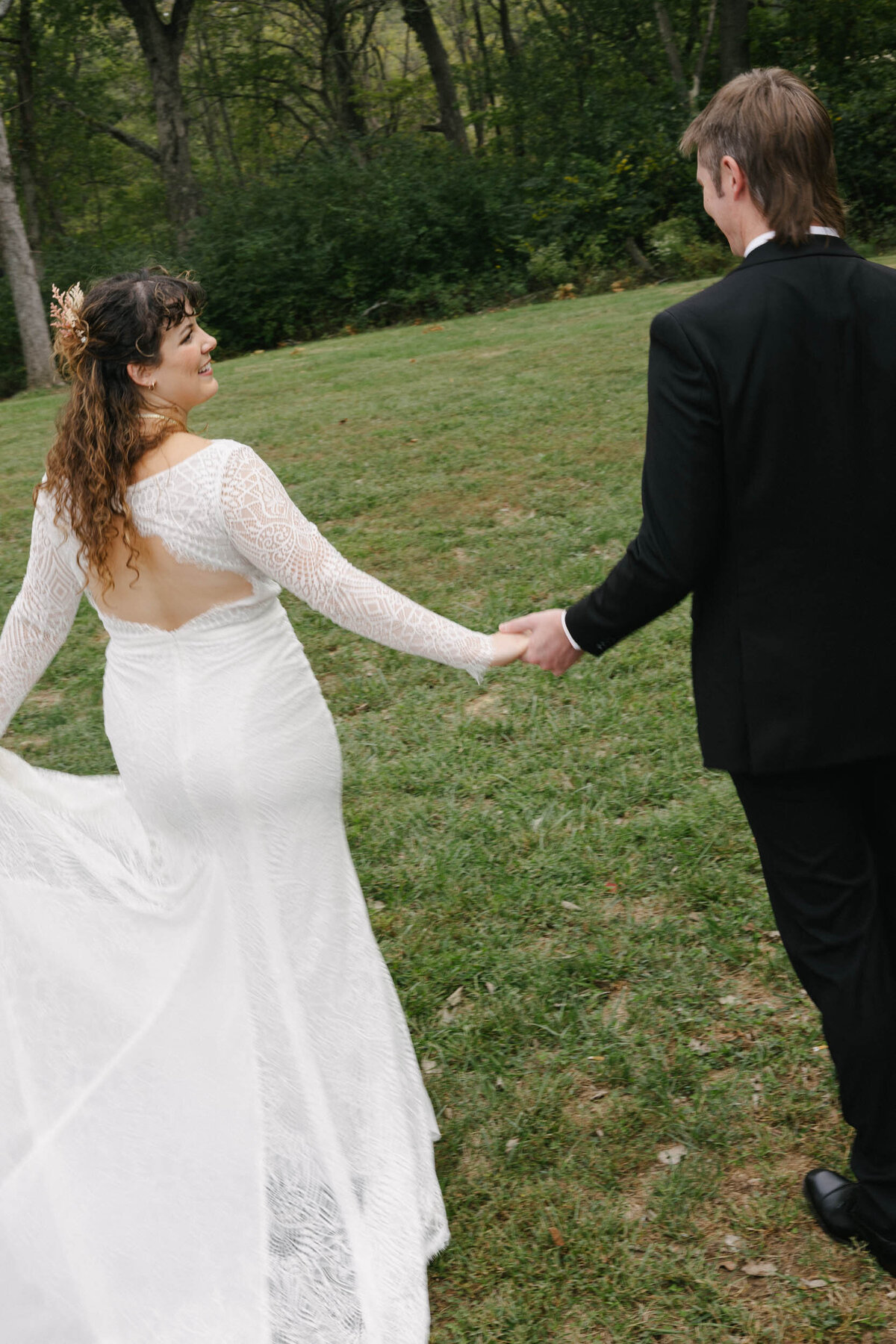 70s Aesthetic Wedding -  Stacey Vandas Photography -_-23