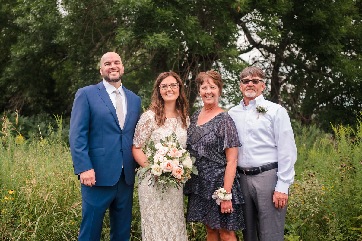 Chanhassen_Chaska_private_intimate_micro_wedding_ceremony_minnesota_mn_studiotwelve_52_3_13