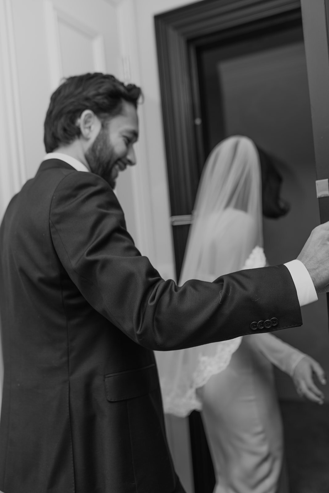 toronto-city-elopement-city-hall-osgoode-hall-st-regis-hotel-romantic-indie-movie-elopement-3109