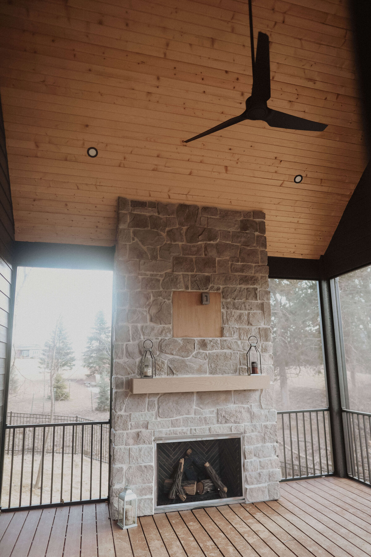 9632-Exterior-Polk-City-Central-Iowa-Custom-Home-JRL-Builders-3F1A8273