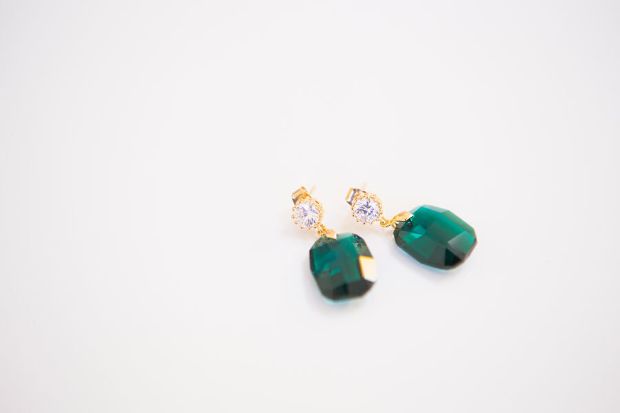 Green emerald earrings for the bride
